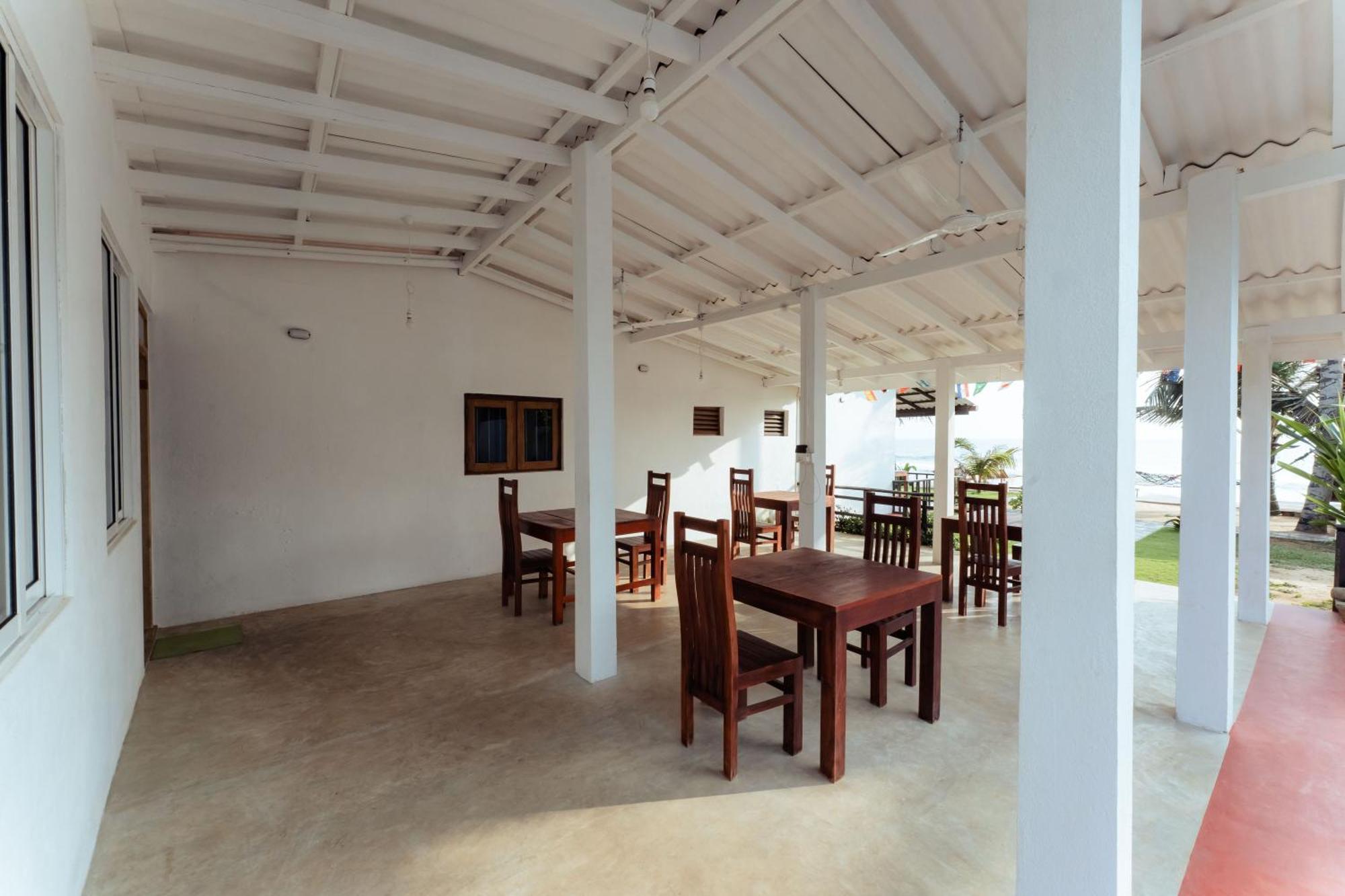 Saman Beach Guest House Bussa 외부 사진